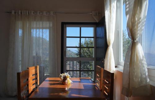 Majkhali Casa | Nayalap - A Cottage in a Village