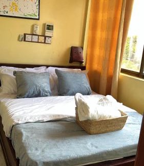 Sinza Apartamento | Naye Homes Master Suite near Mawela social hall with free Wi-Fi