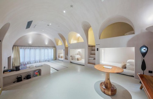 Qianjiang New Town Hotel | Nayun Xingkongsu Hotel