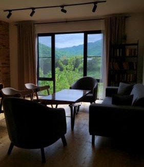 Dilijan Apartamento | Nazani, villa with 4 bedrooms,whole apartment,жильё целиком