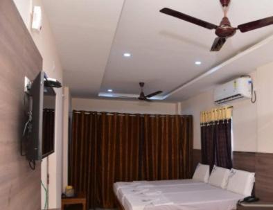 Tirupati Hotel | NB VENKATESWARA GRAND Inn