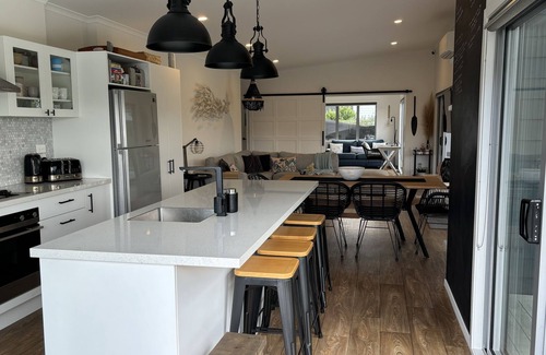 Cooks Beach Casa | nBeautiful Cooks Beach family retreat - your home away from homen