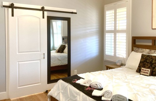 Roaring River Cama Y Desayuno | NC Wine Country Comfort