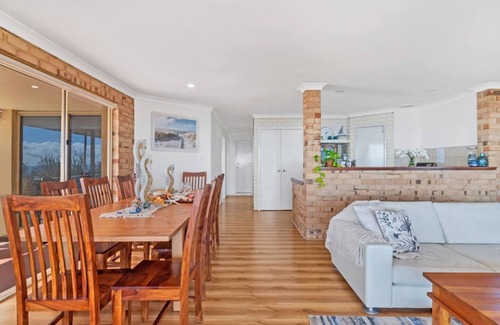 Halls Head Casa | NDIS- Kid-Pets- Beachfront