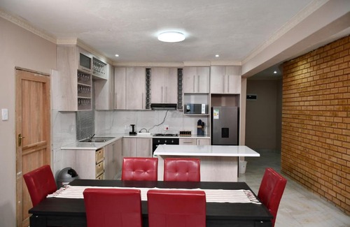 Ethekwini Casa | Ndlovu Palace