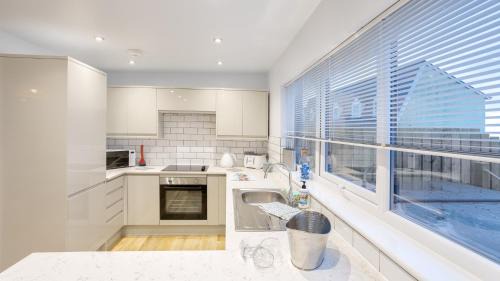 Hele Apartamento | NDR Sea view Three bedroom Residence with private sauna & hot tub