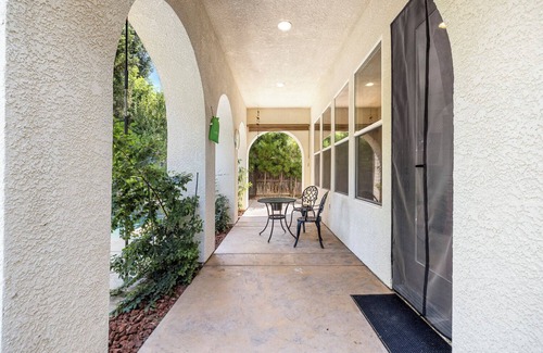 Clovis Casa | NE Clovis Retreat with Pool