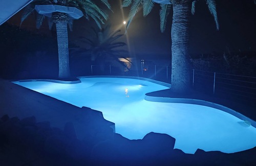Maladroscia Villa | Villa Nea, para 11 personas, piscina, terraza panorámica, a 70 mt de la playa