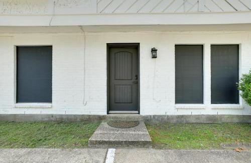 Humble Apartamento | Near Airport and Interstate Houston Area Townhome