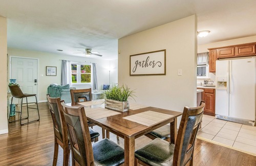 Southeast Pensacola Casa | Near Airport, Hospitals, and Shopping