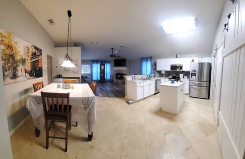 Dallas Casa | Near AT&T Stad., Globe Life, 6Flags, 4BDRM!