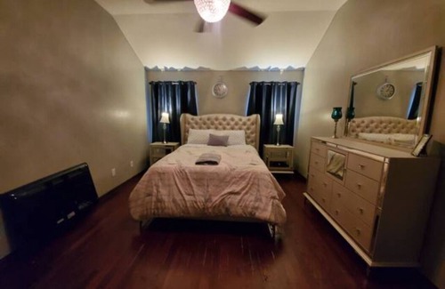 Dallas Casa | Near AT&T Stad., Globe Life, 6Flags, 4BDRM!