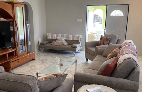 Gall Hill Casa | Near Beach