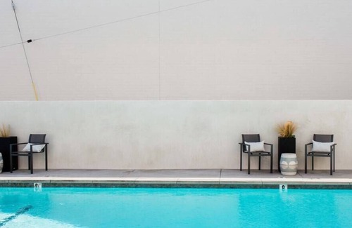 El Segundo Apartamento | Near Beach, Food, Coffee / Pool BBQ / Washer Dryer in Unit