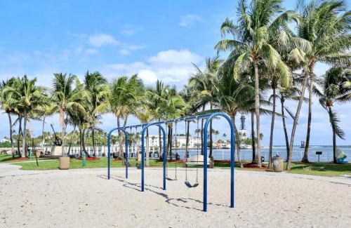 Garden Isles Casa | Near Beach/kayaks/HtdPool/Tiki/BBQ/Gameroom
