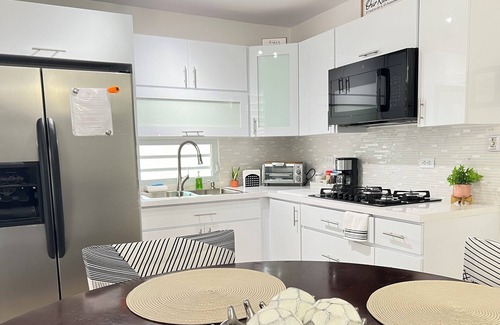 Barceloneta Apartamento | Near beaches, cozy apartment 5 min from Premium Outlets and restaurants.