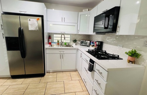 Barceloneta Apartamento | Near beaches, cozy apartment 5 min from Premium Outlets and restaurants.