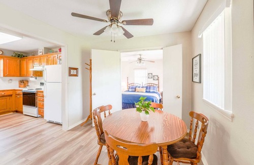 Rogers Casa | Near Beaver Lake - Ideal for Unwind Getaways