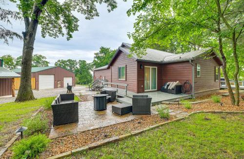 Pineville Casa | Near Bella Vista Trails and Elk River Family Home!