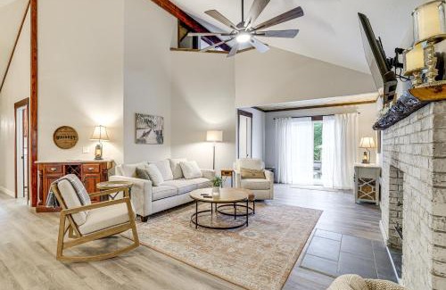 Pineville Casa | Near Bella Vista Trails and Elk River Family Home!