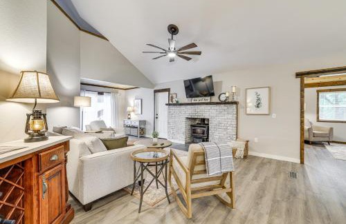 Pineville Casa | Near Bella Vista Trails and Elk River Family Home!