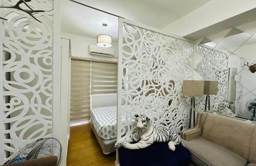 Ususan Apartamento | Near Bgc 1 bedroom with balcony Neflix
