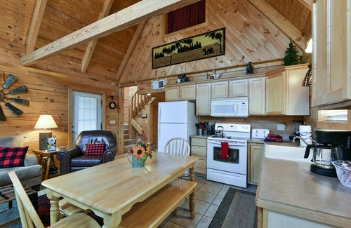 Branson Cedars Cabina | Near Big Cedar and Thunder Ridge/Great for families