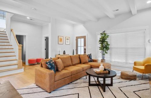 Charlotte Casa | Near BoA Stadium, 5 Bedroom with Games, Backyard