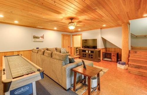 North Fork Township Casa | Near Boone-Custom Built Cabin 3 BR 3 BA with Hot Tub