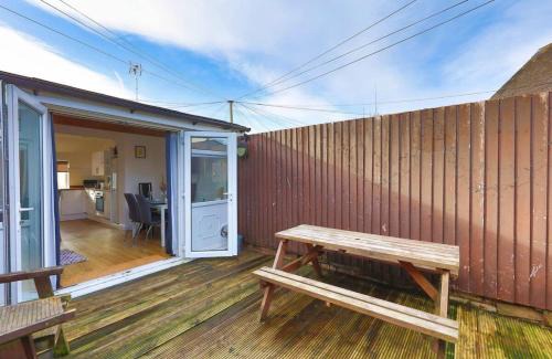 Adamsdown Apartamento | Near Centre, Private garden, Parking, Netflix, Long Stay Savings