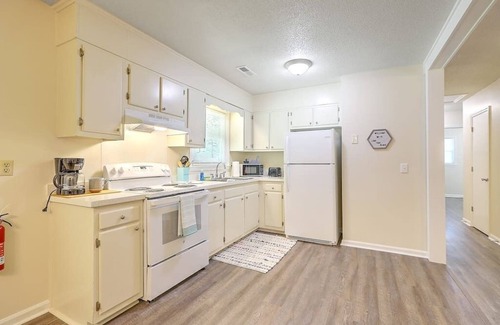 Goose Creek Casa | Near Charleston 3 Bed w/Fenced Yard Near Beach!