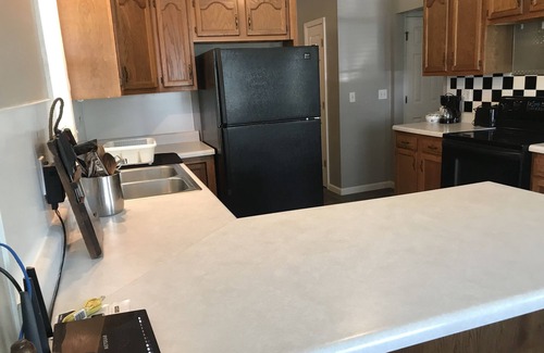 Jamestown Casa | Near Cumberland River, 12 miles from Wolf Creek Dam, in Creelsboro community