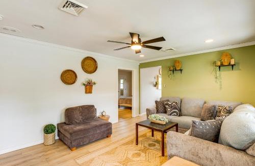Somers Point Casa | Near Dog Beach Somers Point Escape with Large Yard!