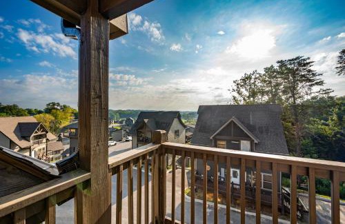 Sevierville Casa | Near Dollywood With Hot Tub, Game Room Home Theater