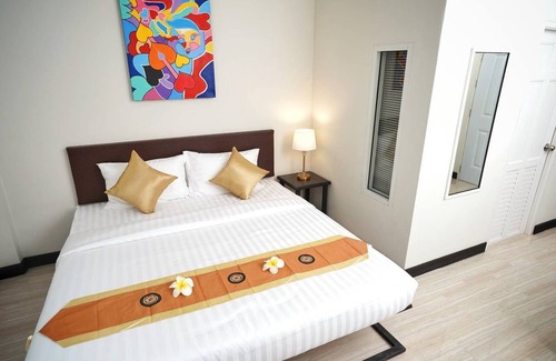 Sanambin Hotel | Cerca del aeropuerto Don Muang Habitación con cama doble y ABF