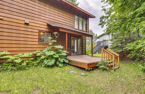 Northeast Anchorage Cabaña | Near Downtown & Fishing: Anchorage Escape!