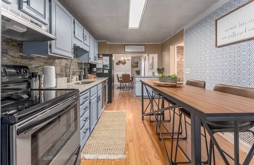 Chippewa Falls Casa | Near Downtown! GAME ROOM! Sleeps 12! Stylish!