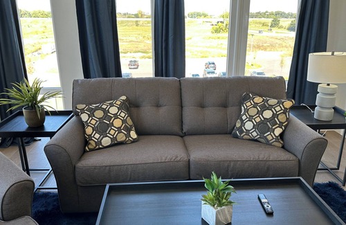 Madison Apartamento | Near Downtown | Kid & Pet Friendly | Garage | W/D