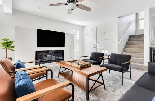 Atascadero Casa | Near Downtown l Peaceful l Modern l Kids Room