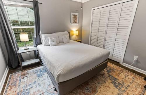 Savannah Casa | Near Downtown, Parks, Dining! Laid-Back on Leghorn