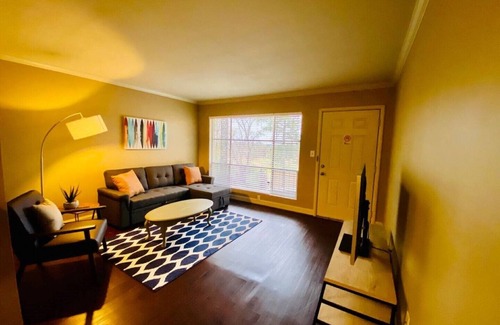 Forest Park Casa | Near Downtown Stunning Course-View Flat