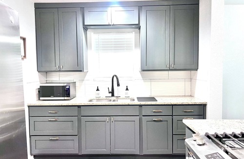 Highland Park Casa | Near Downtown with Huge Private Backyard w/Turf