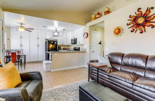 Palm Desert Apartamento | Near Golf Condo with Pool Access in Palm Desert!