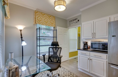 McCormick Casa | Near Golfing: Savannah Lakes Townhome