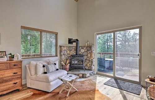 Arnold Casa | Near Hiking and Wineries Arnold Cabin with Deck!