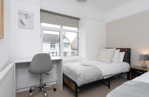Holyhead Casa | Near Holyhead Port & Newry Beach - 2 Pen Y Bryn Road, Holyhead
