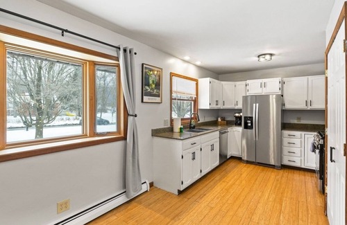 Newfield Casa | Near Ithaca!Hot Tub! LRG Home!Sleeps 14! Dogs ok!
