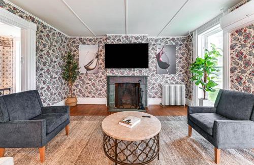 Union Springs Casa | Near Lake and Wineries Spacious Union Springs Home!