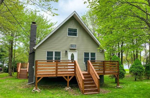 Long Pond Casa | Near Lakes and Resorts Pet-Friendly Long Pond Abode