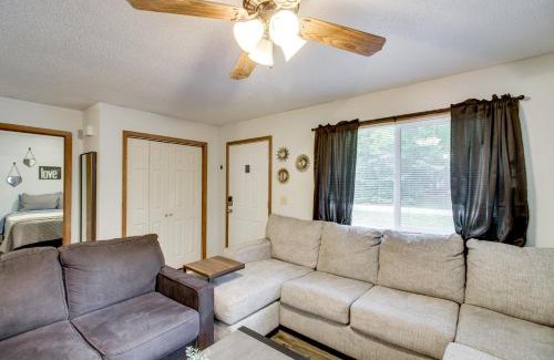 Cushing Casa | Near Lakes Updated Family Home with Deck in Cushing
